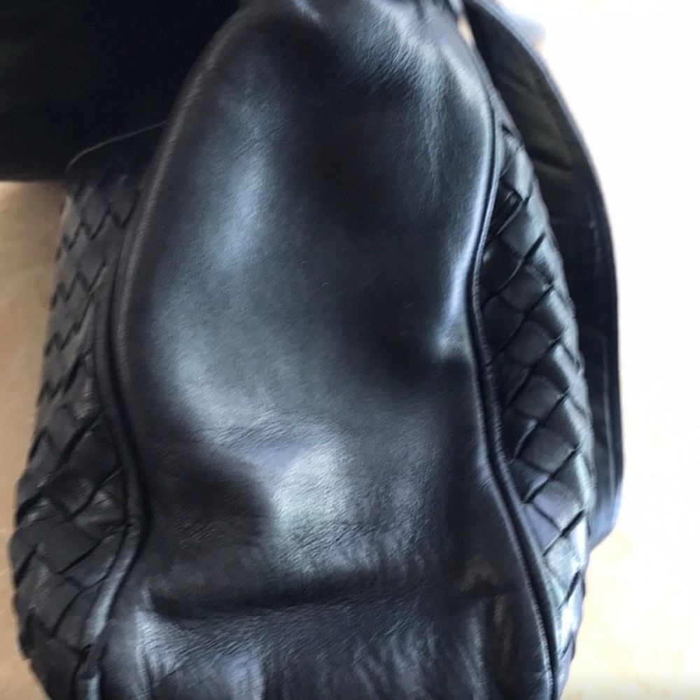 Bottega Veneta Interracio Shoulder Bag - Picture 15 of 16